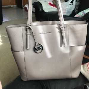 Michael Kors Jet Set Tote Cinder
